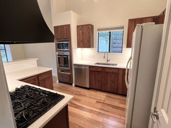 Building Photo - 2905 Goldbridge Dr