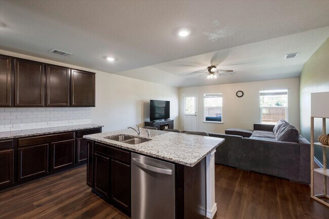 Building Photo - *Move In Special: Half off February 2026 Rent, If moved in by January*