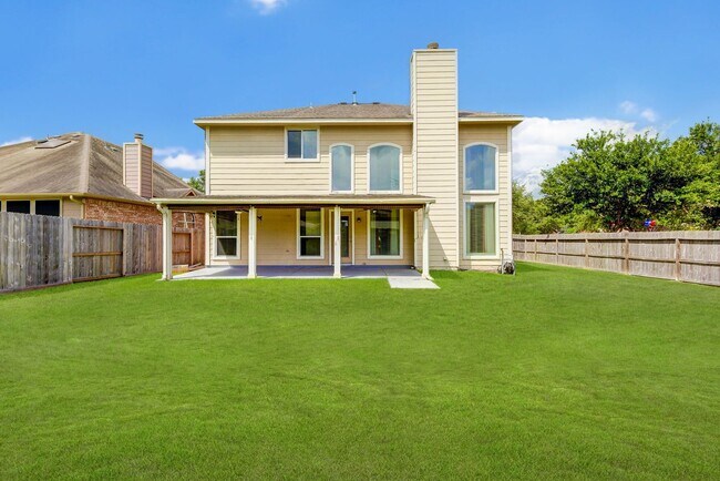 Building Photo - 5 bed dream home in the heart of Sienna