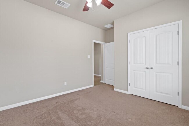 Building Photo - 1571 Kirby