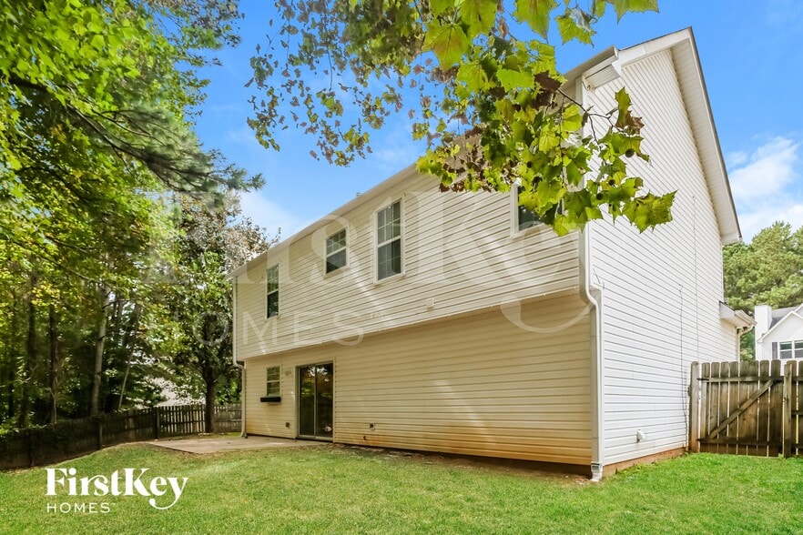 Building Photo - 7064 Saratoga Dr