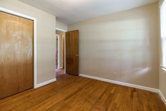 Building Photo - 145 Smithonia Rd