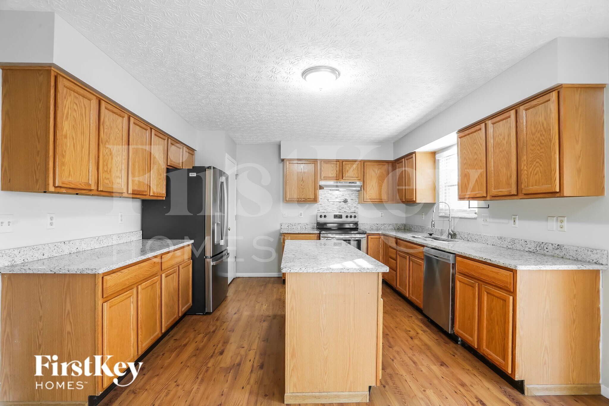 Building Photo - 3657 Lake Lanier Dr