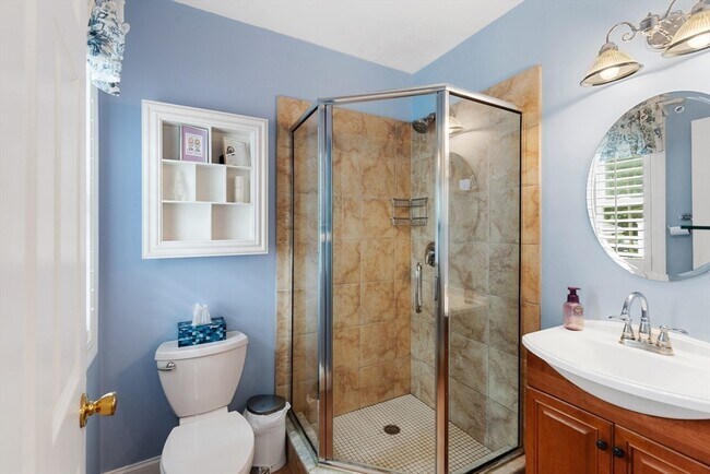 Building Photo - 46 Yale Ave