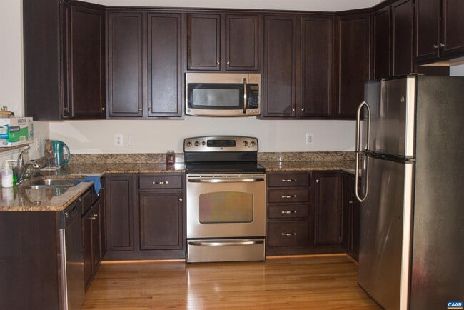 Building Photo - 103 Longwood Dr