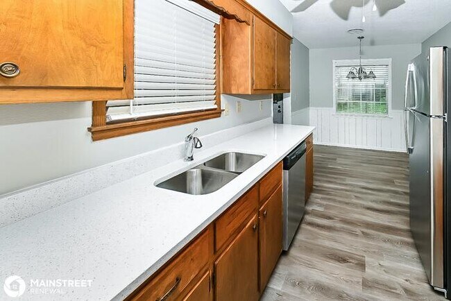 Building Photo - 5361 HERITAGE AVE, Memphis, TN 38115