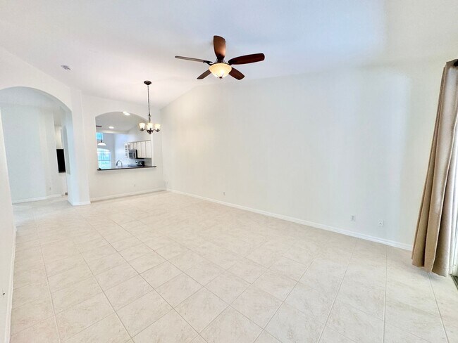 Building Photo - ** TUSCANY COVE ** 3 BED / 2 BATH - VILLA ...
