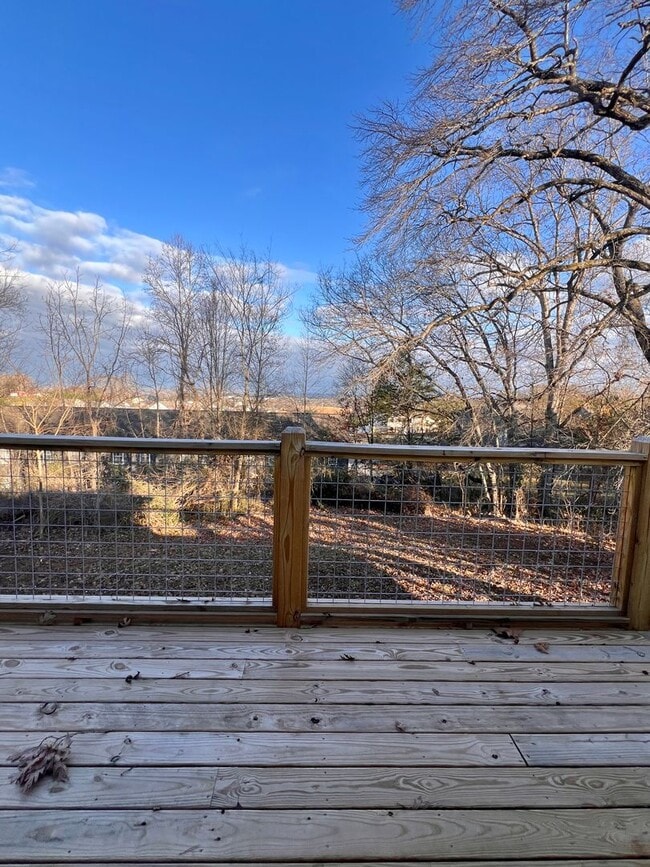 Building Photo - Newly Renovated Modern Cottage in Sevierville, TN — 2 Bed, 2 Bath, Open-Concept Living