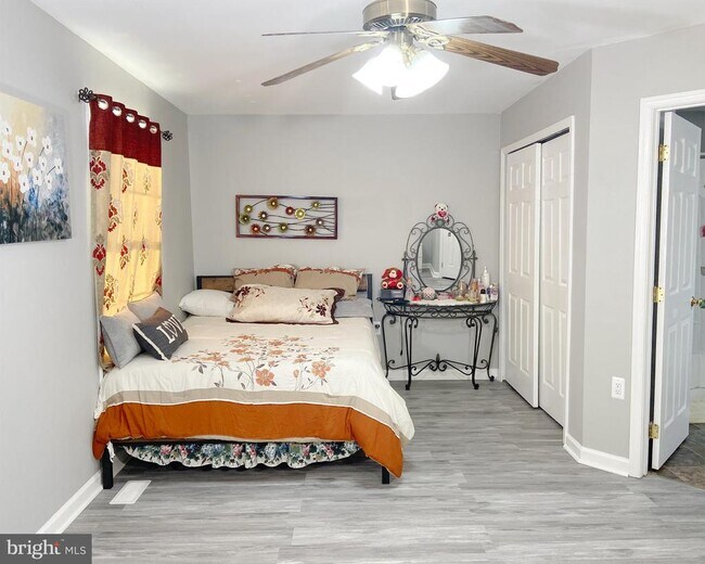 Building Photo - 83 Fuzzy Tail Dr