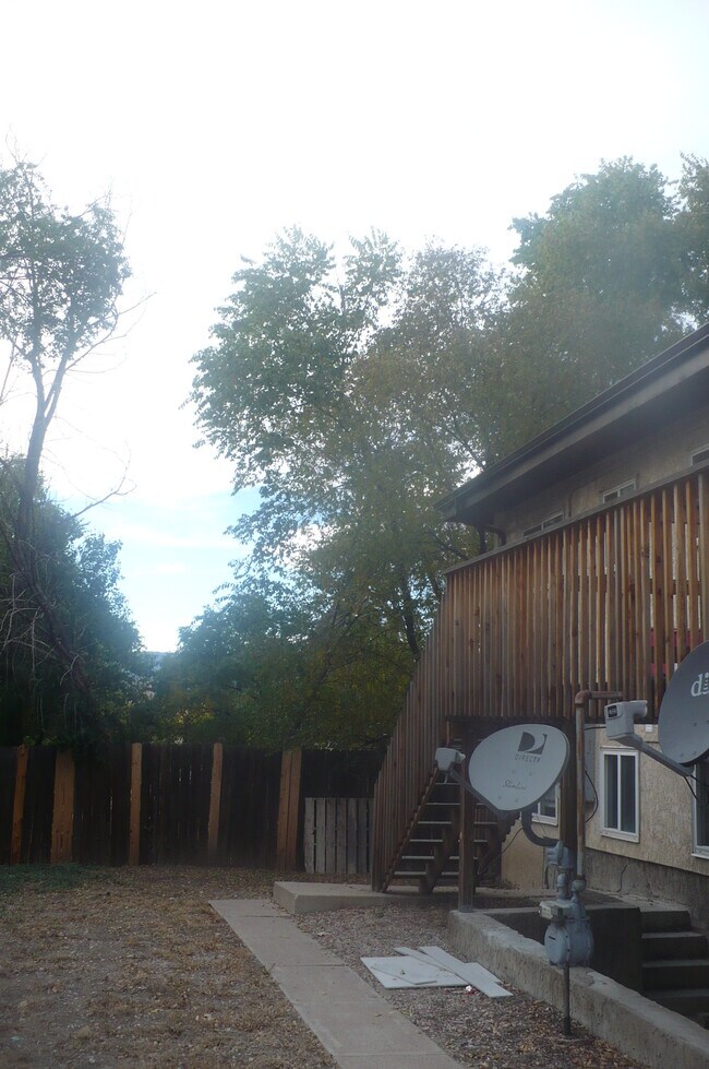Building Photo - 4715 Scenic Cir