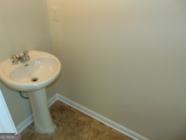 Building Photo - 1320 Napa Valley Dr SW