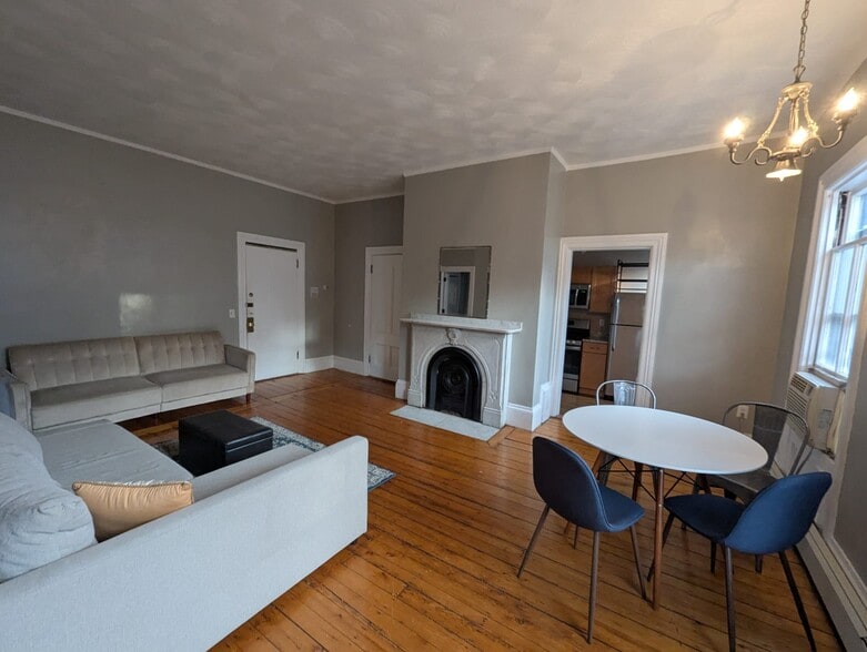 Building Photo - 178 Bowen St