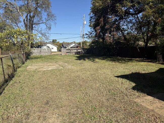 Building Photo - 1508 Alabama Ave SW