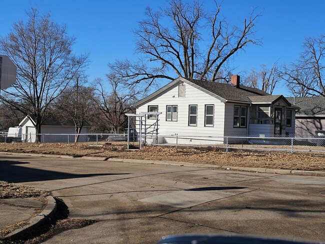 Building Photo - 4501 Browne St