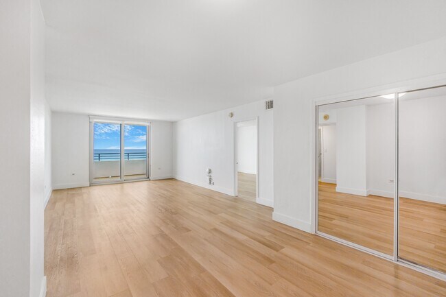 Building Photo - 5555 Collins Ave