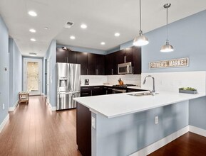 Building Photo - 2800 Treble-5ID104.1