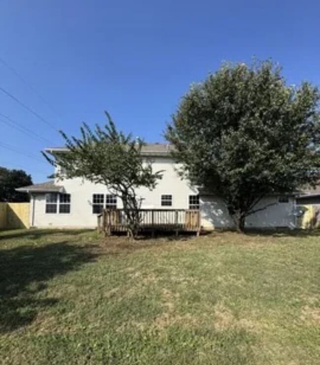 Building Photo - 5 bed/3 bath house