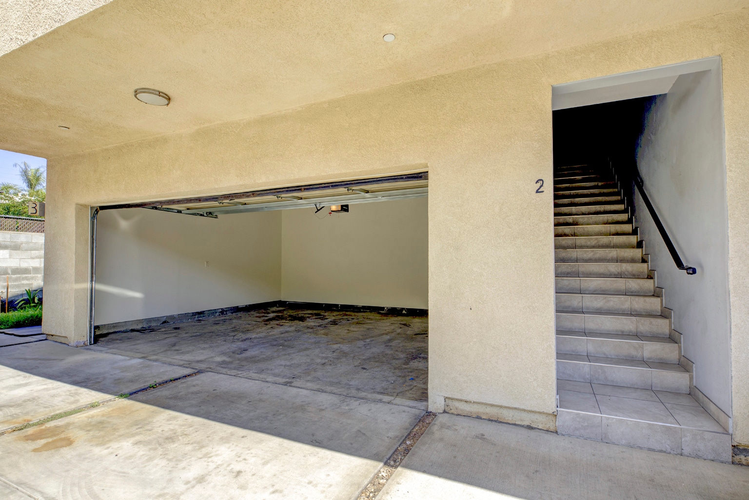 Building Photo - 6821 Agnes Ave