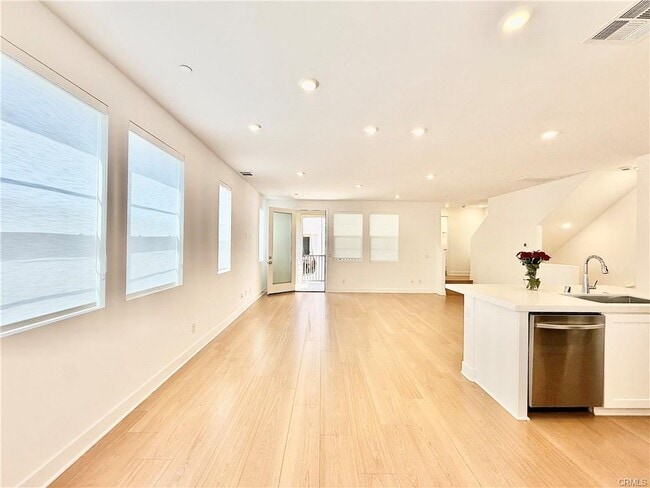 Building Photo - 1221 Windmill Rd