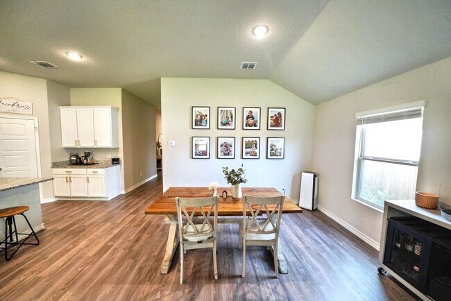 Building Photo - Stunning Home with 3-Car Garage in New Bra...