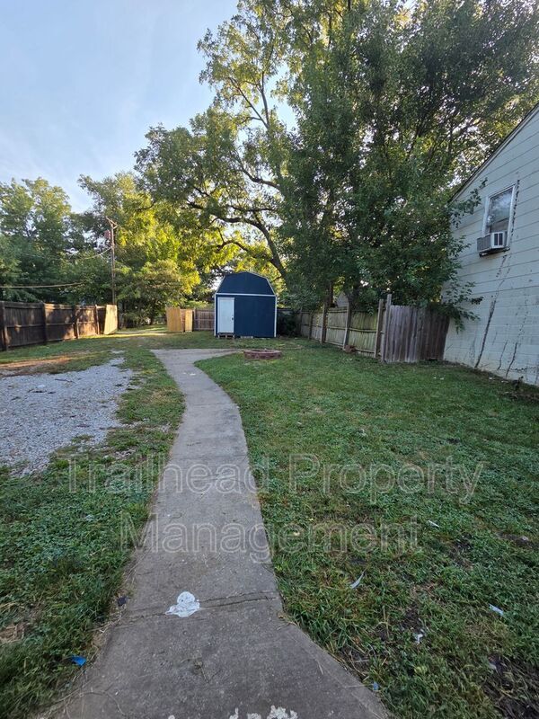 Building Photo - 507 3rd St