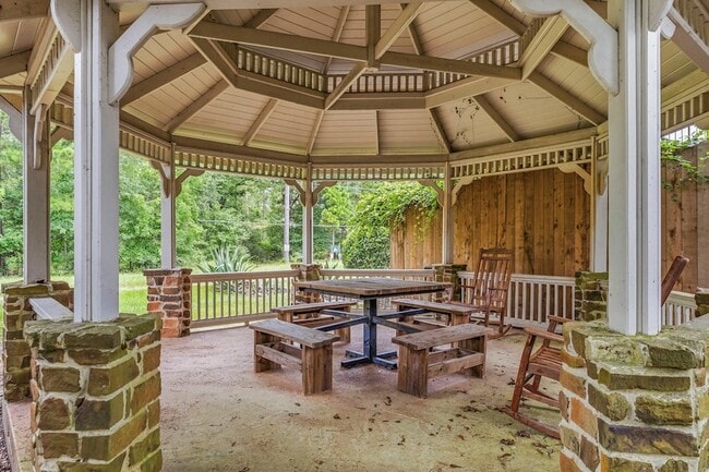 Building Photo - 27730 Geneva Hills Ln