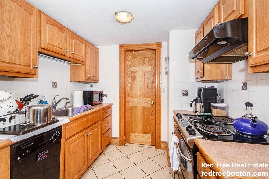 Building Photo - 87 Myrtle St