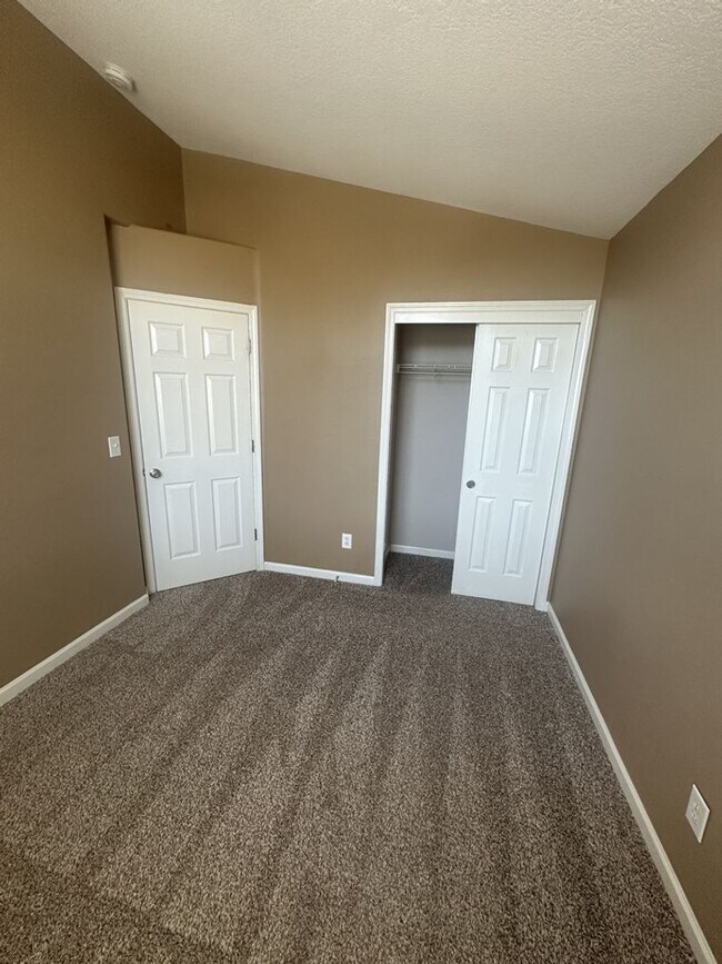 Building Photo - Welcome to this stunning two-story home lo...