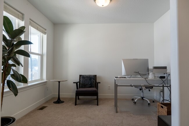 Building Photo - 14722 Canyon Wild Rd