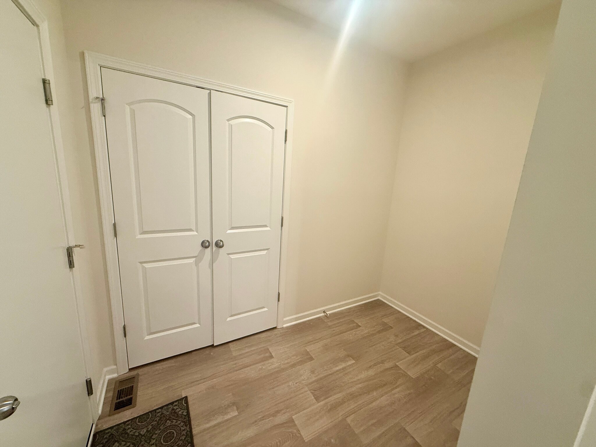 Mud Room - 2062 Broccoli Dr