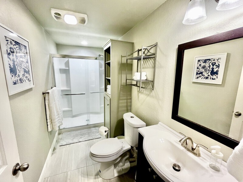 Building Photo - 14547 Broomfield Dr