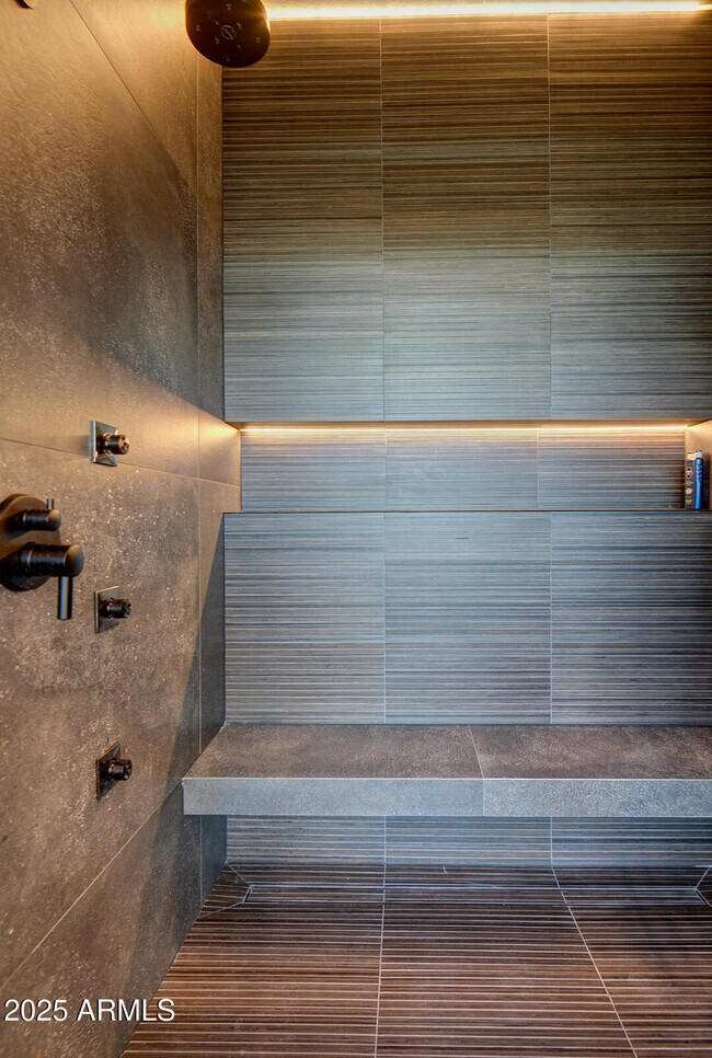 Building Photo - 10249 E Joy Ranch Rd