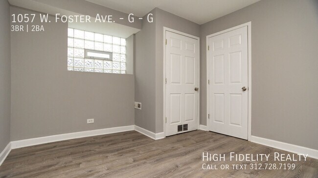 Building Photo - 1057 W Foster Ave