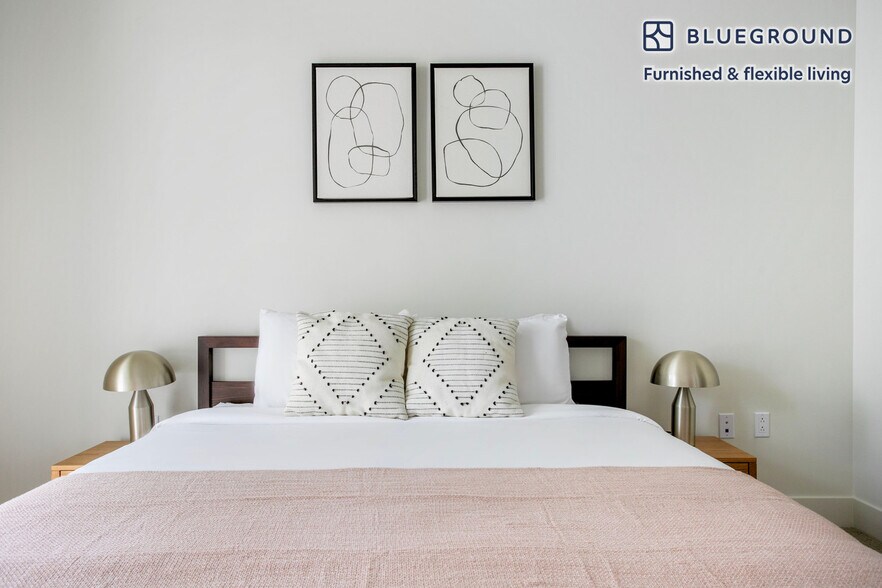 Building Photo - 3998 E Hardy St