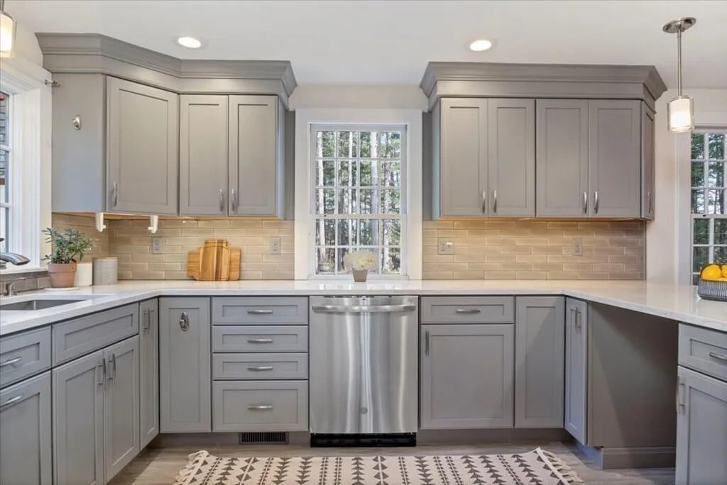 Building Photo - 16 King Philip Trl