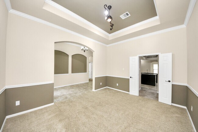 Building Photo - 11010 Via Capri Ct