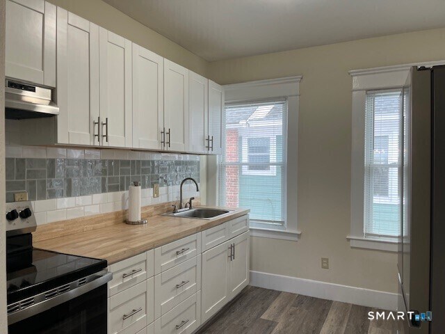 Building Photo - 1946 Chapel St