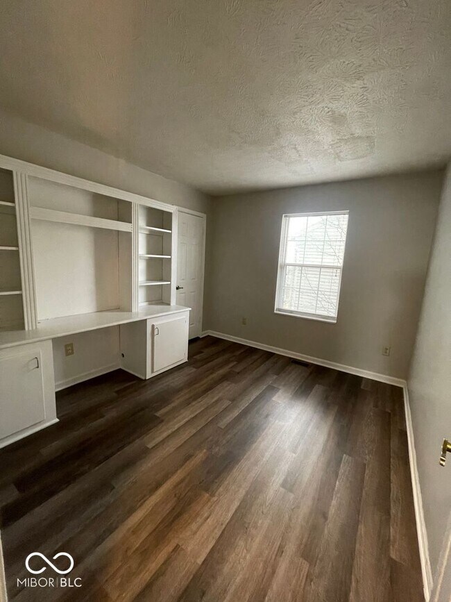 Building Photo - 4436 Victory Cir