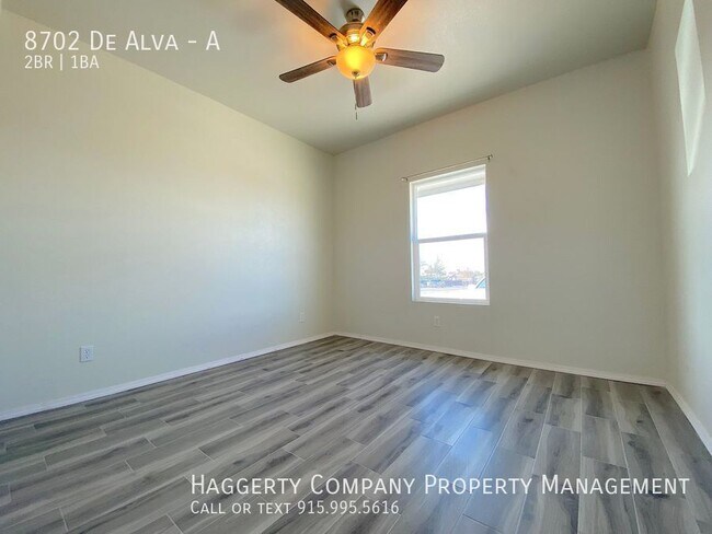 Building Photo - 8702 De Alva Dr