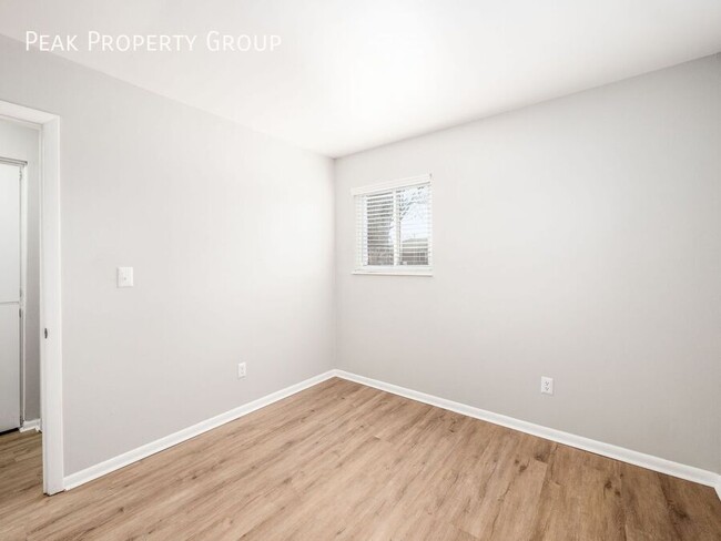 Building Photo - Available Soon! 1 Bedroom Apartment Locate...