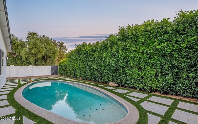 Building Photo - 6929 E Mariposa Dr