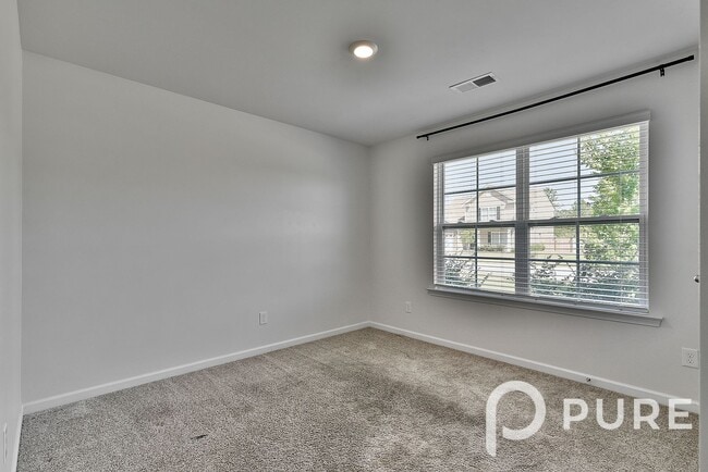 Building Photo - 173 Rippling Wy
