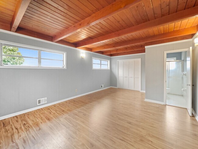 Building Photo - Charming East Point Duplex with Modern Updates & Private Yard - Housing Vouchers accepted