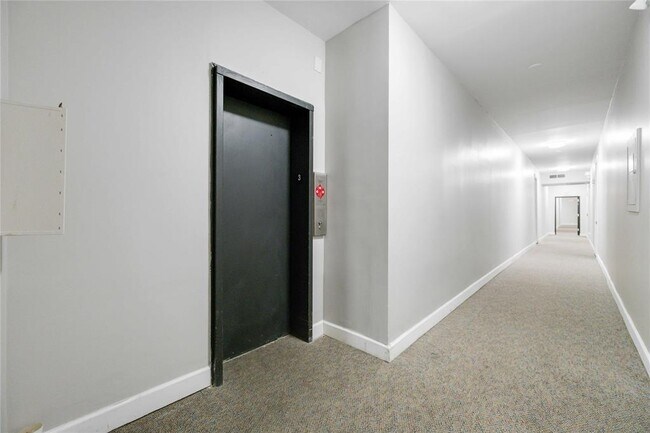 Building Photo - 4515 Briar Hollow Pl