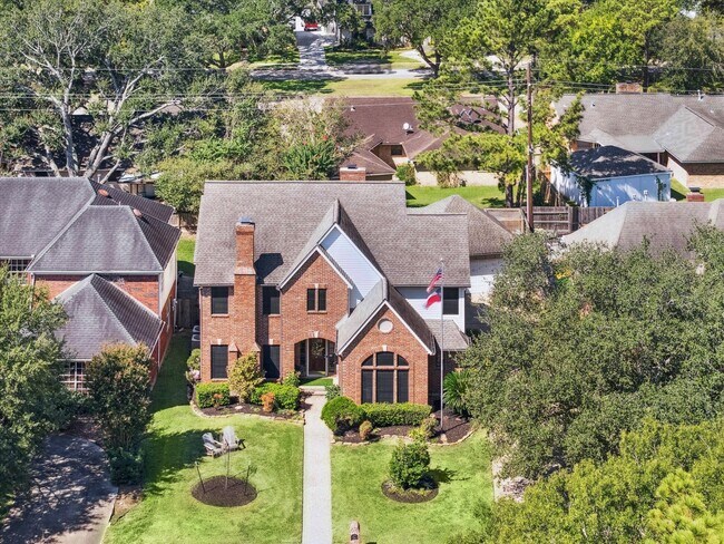 Building Photo - 1118 Sherfield Ridge Dr