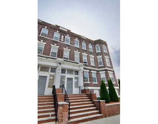 Building Photo - 107 Homestead St