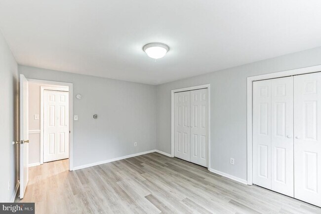 Building Photo - 750 S Dickerson St