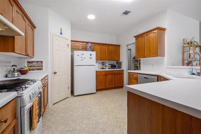 Building Photo - 16853 Tortoise St