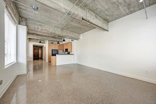 Building Photo - 710 Colorado St