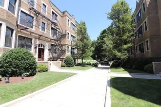 Building Photo - 124 Babcock St